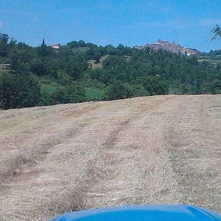 הוילה מנצ'יאנו Il Laghetto Agriturismo מראה חיצוני תמונה